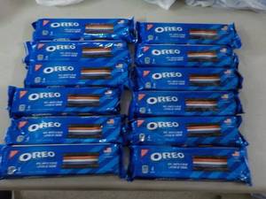 lot 262 image: Oreo Red, White, or Blue Layers of ...