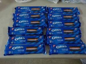 lot 263 image: Oreo Red, White, or Blue Layers of ...
