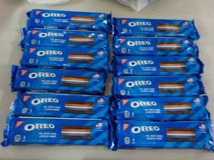 lot 265 image: Oreo Red, White, or Blue Layers of ...