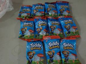 lot 303 image: 11 Bags of Cinnamon Teddy Grahams ...