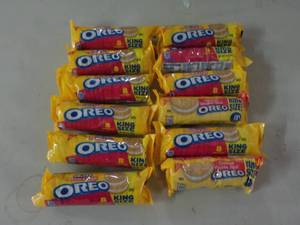 lot 325 image: Oreo Double Stuff King Size Golden ...