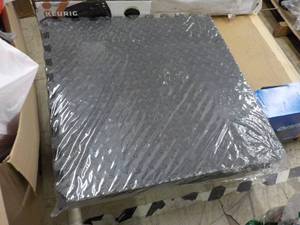 lot 56 image: 6 Foam Interlocking Mats 25 square...