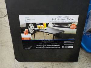 lot 58 image: 20 x 40 Fold In Half Table...