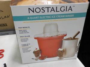 lot 78 image: Nostalgia 4 qt Electric Ice Cream M...