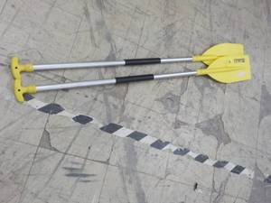 lot 96 image: Propel Oars...