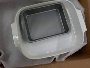 lot 100 image: Large Box of Household   ...