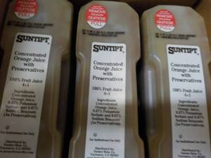 lot 368 image: 2 Boxes of 3 each 3.5 liter Jugs Co...