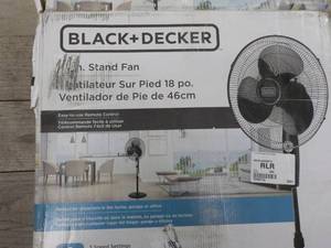 Black and Decker Floor Fan needs a...