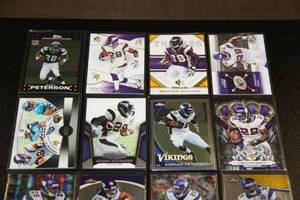lot 22 image: Minnesota Vikings Adrian Peterson Football Card Lot  16 Different Cards