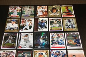 lot 37 image: Joe Mauer Baseball Card Lot  25 Different Cards