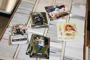 lot 48 image: Mixed Sports Card Lot