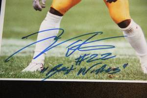 lot 63 image: Tyrone Carter Minnesota Gophers 8x10 Photo Autograph