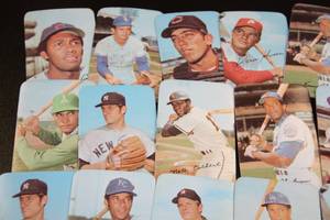 lot 66 image: 1971 Topps Super Baseball Vintage Lot  38 Cards