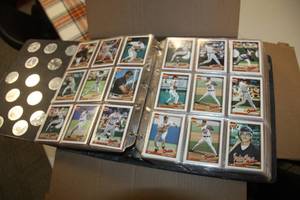 lot 78 image: Baseball Card Three Ring Binder Bulk Card Lot  6 Binders