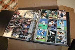 lot 81 image: Baseball Card Three Ring Binder Bulk Card Lot  6 Binders