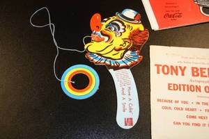 lot 83 image: Vintage Coca Cola Kids Game - Paper Gun - Record Sleeve