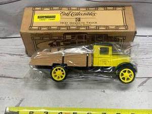 lot 7 image: New Old Stock Ertl 1931 Stenerson Lumber Hawkeye Truck