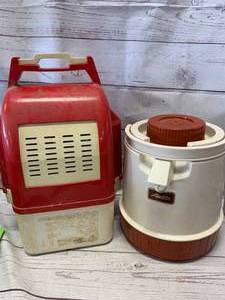 lot 50 image: Vintage Aladdin Pump a Drink 1 Gallon & Minnow Bucket