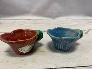 lot 59 image: Rosemeade Pottery Mini Creamers in Great Shape