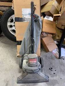lot 112 image: Shop Vac Industrial Vacuum