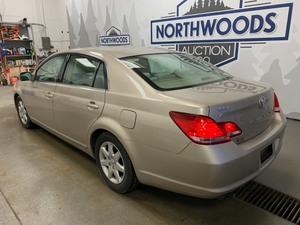 2007 Toyota Avalon -No Reserve-
