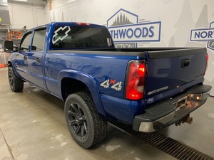 lot 2 image: 2004 Chevy 2500 Silverado Duramax 4x4 -No Reserve-