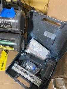 Professional Woodworker 2-Gallon Twin Stack Air Compressor w Brad Nailer & Kit