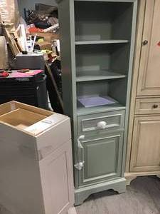 lot 104 image: Pallet with assorted furniture and cabinets please review pictures