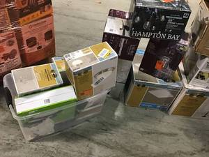 lot 110 image: Pallet with assorted Lightning Open Boxes Customer Returns  see pictures