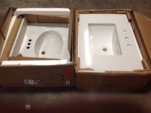 lot 4 image: Lot of Ceramic sinks customer returns see pictures