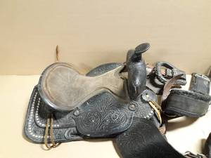 Saddle w Stirrups - Ralide 640 Saddle Tree