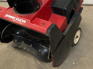 lot 5 image: Toro CCR-2000 Snow Blower