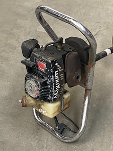 lot 7 image: 8 Gas-Powered Ice Auger