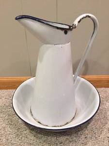 lot 36 image: Vintage Wash Basin Stand w Porcelain Pitcher & Bowl