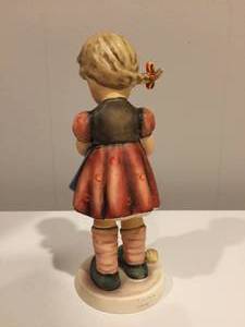 lot 85 image: Hummel Knitting Girl Figurine