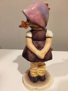 lot 86 image: Hummel Which Hand Figurine
