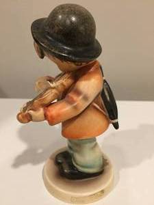 lot 95 image: Hummel Violin Boy Figurine