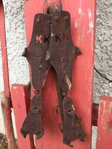 lot 111 image: Vintage Sled and Klipper Klub Skates