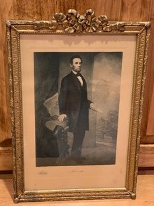 lot 65 image: Antique Abe Lincoln Framed Print (1907) in Ornate Frame