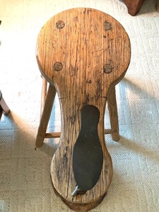 lot 10 image: AntiquePrimitive Cobblers Bench