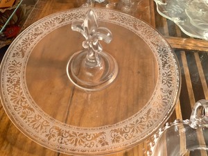 lot 124 image: Vintage DishesGlassware