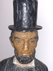 lot 12 image: Vintage 1965 Ethan Allen Abe Lincoln Statue