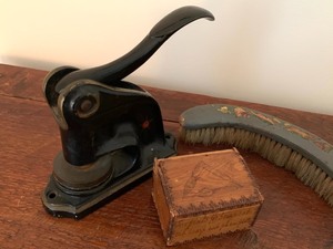 lot 14 image: Vintage and Antique Fun
