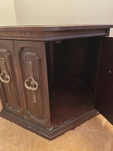 lot 25 image: Accent Table with a Stone Top