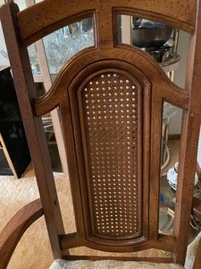 lot 127 image: Vintage Dining Room Table and Chairs