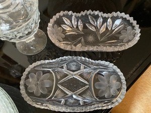 lot 63 image: Clear Glass Vintage Fun