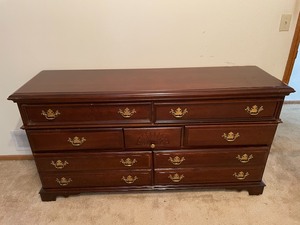 lot 117 image: 7 Drawer Wooden Dresser