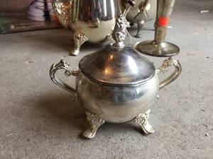 lot 163 image: Silver Plated Decorative Items