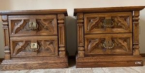 lot 101 image: Two Nightstands