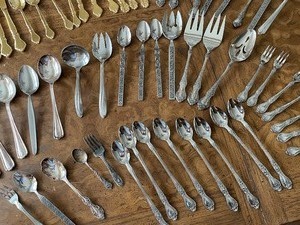 lot 171 image: Lot of Misc Gold and Silver Flatware